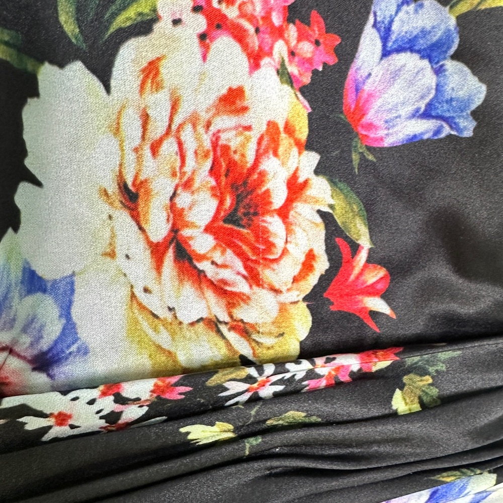 Ieena for Mac Duggal Faux Wrap Floral Gown Size 0 - Picture 9 of 12